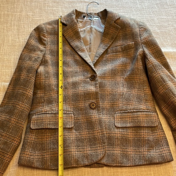 The Theory plaid blazer that screams fall fashion (size 6/8 read description) - Picture 5 of 8